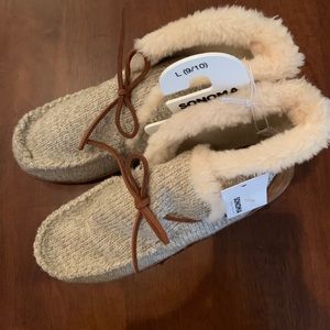 Sonoma cozy slippers